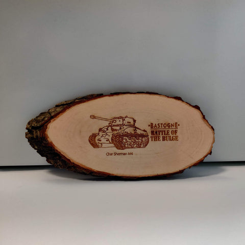 Souvenir engraved wooden board : Sherman M4 Bastogne